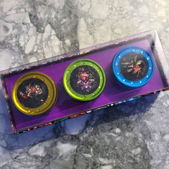 Ed Hardy Collectors Set - Picture 6 of 7